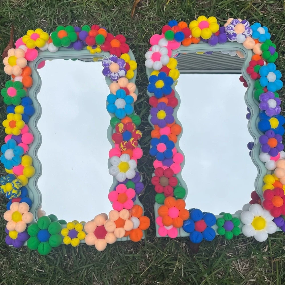 Blooming Reflections: Elegant Flower Mirrors
